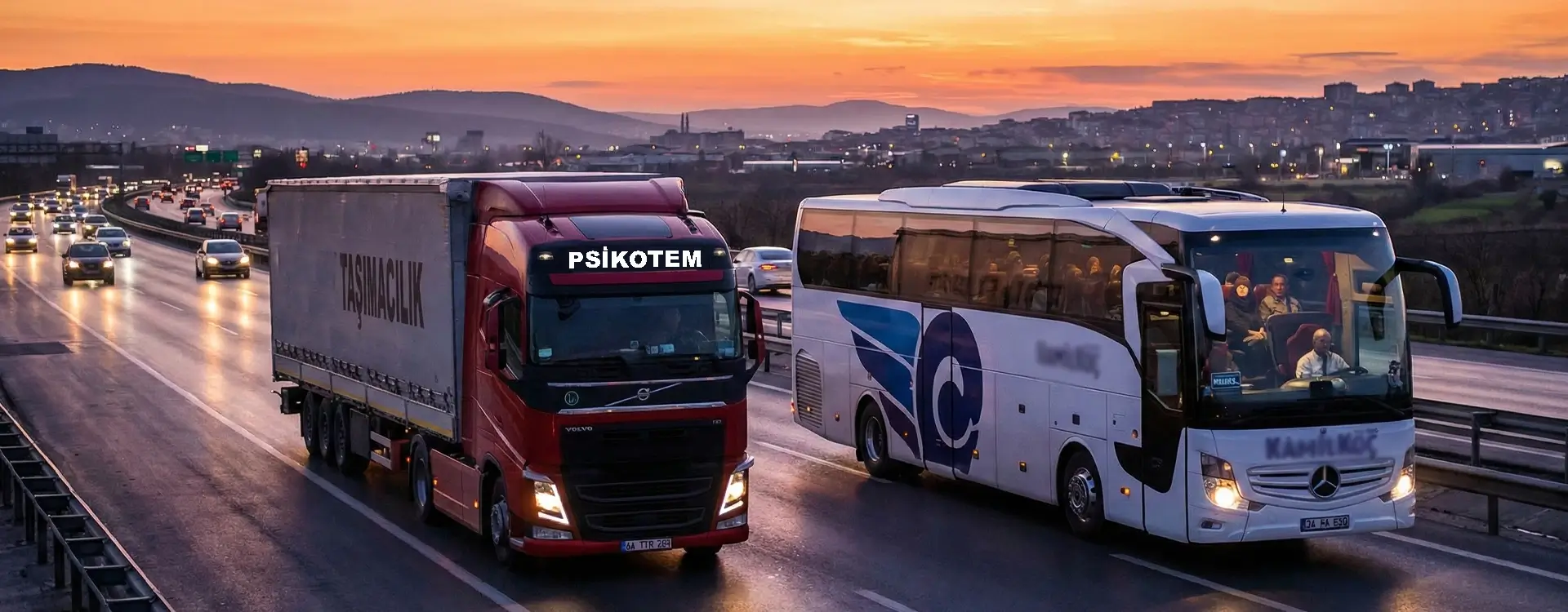 Otobüs ve kamyonlarla yoğun trafikte ticari sürücüler
